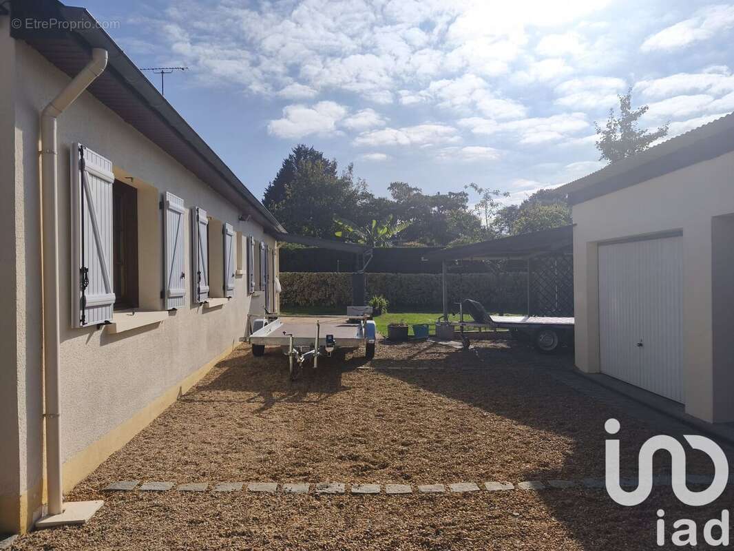 Photo 3 - Maison à LA BREILLE-LES-PINS