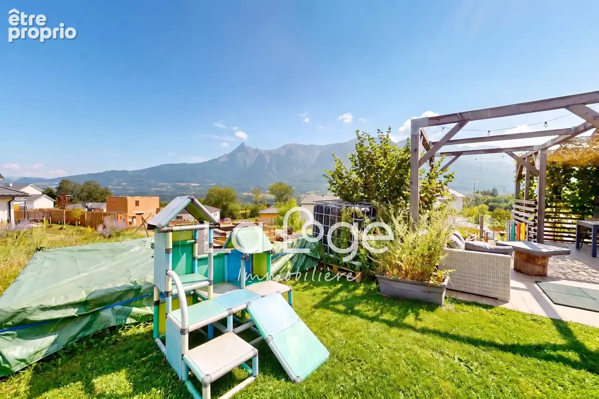 Maison 5 pièces 142 m² à vendre à Saint-Bonnet-En-Champsaur (05500) - photo 2