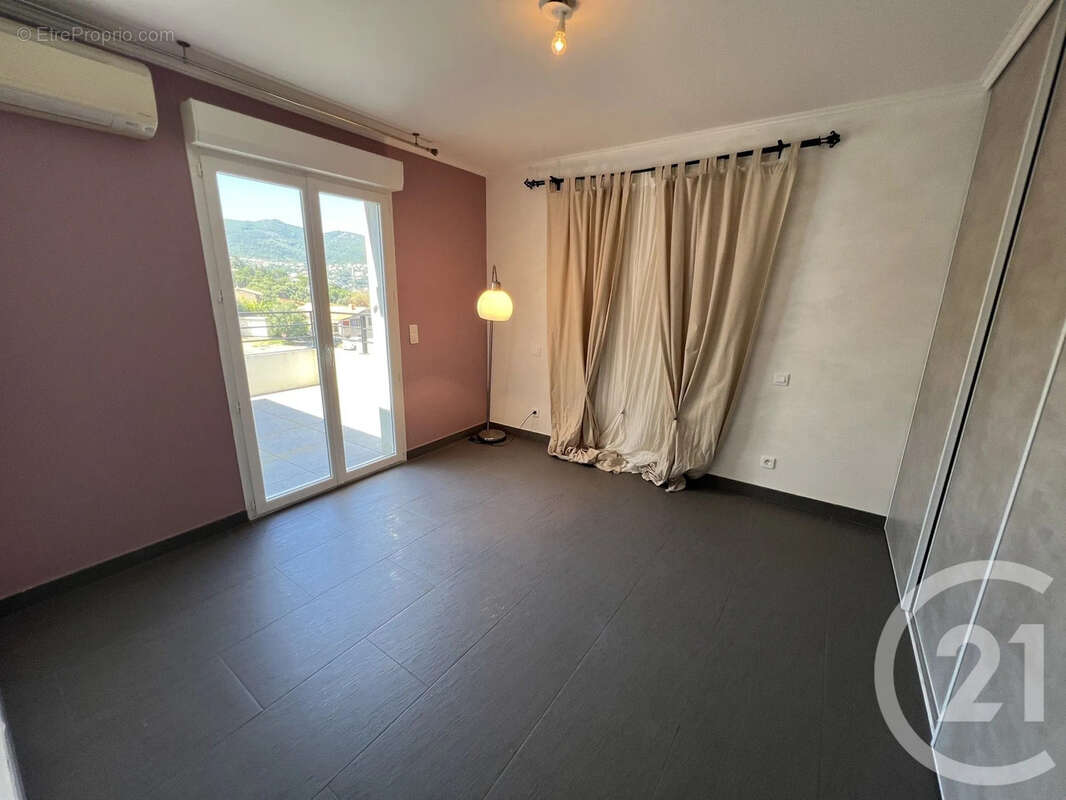 Appartement 105 m² à San-Martino-Di-Lota  - photo 17