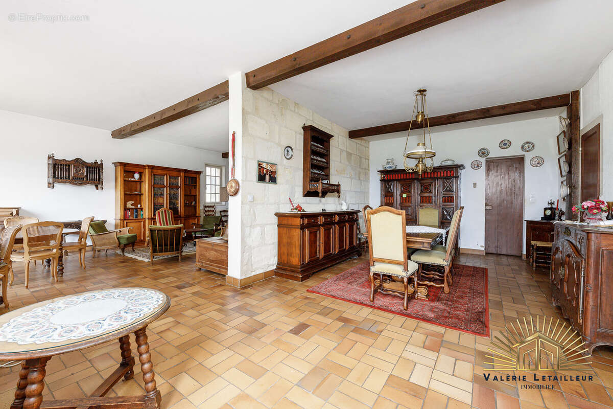 Maison de charme 358m2 habitables sur une parcelle de 10 000 m2 avec vue dégagée - photo 12