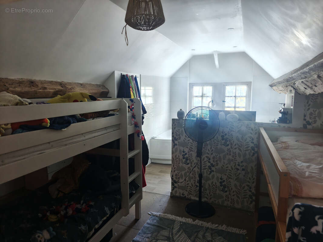 Maison de 108 m2, 5 pièces avec 3 chambres - Travaux à prévoir - photo 8