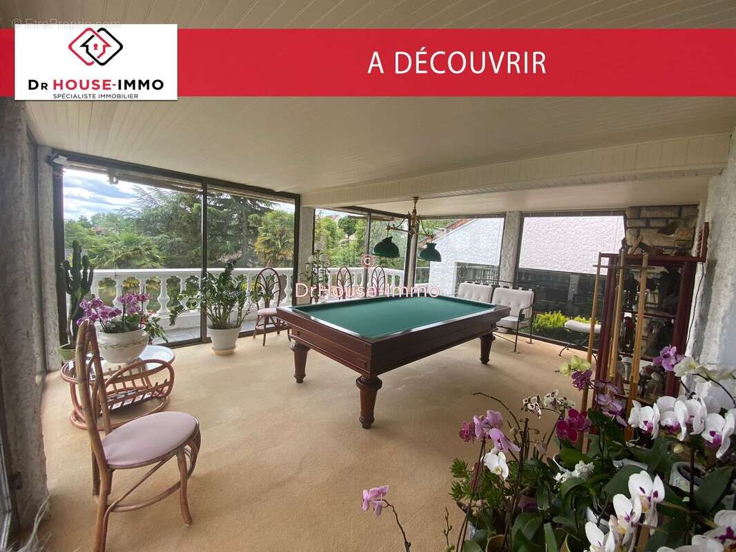 Maison à MAURECOURT