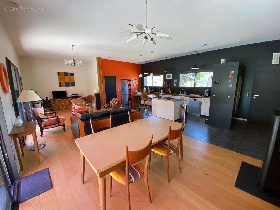Villa COUP DE COEUR de 2015 de 130 m² avec Piscine couloir de 13x3 sur 2281 m² de Terrain divisible - photo 14