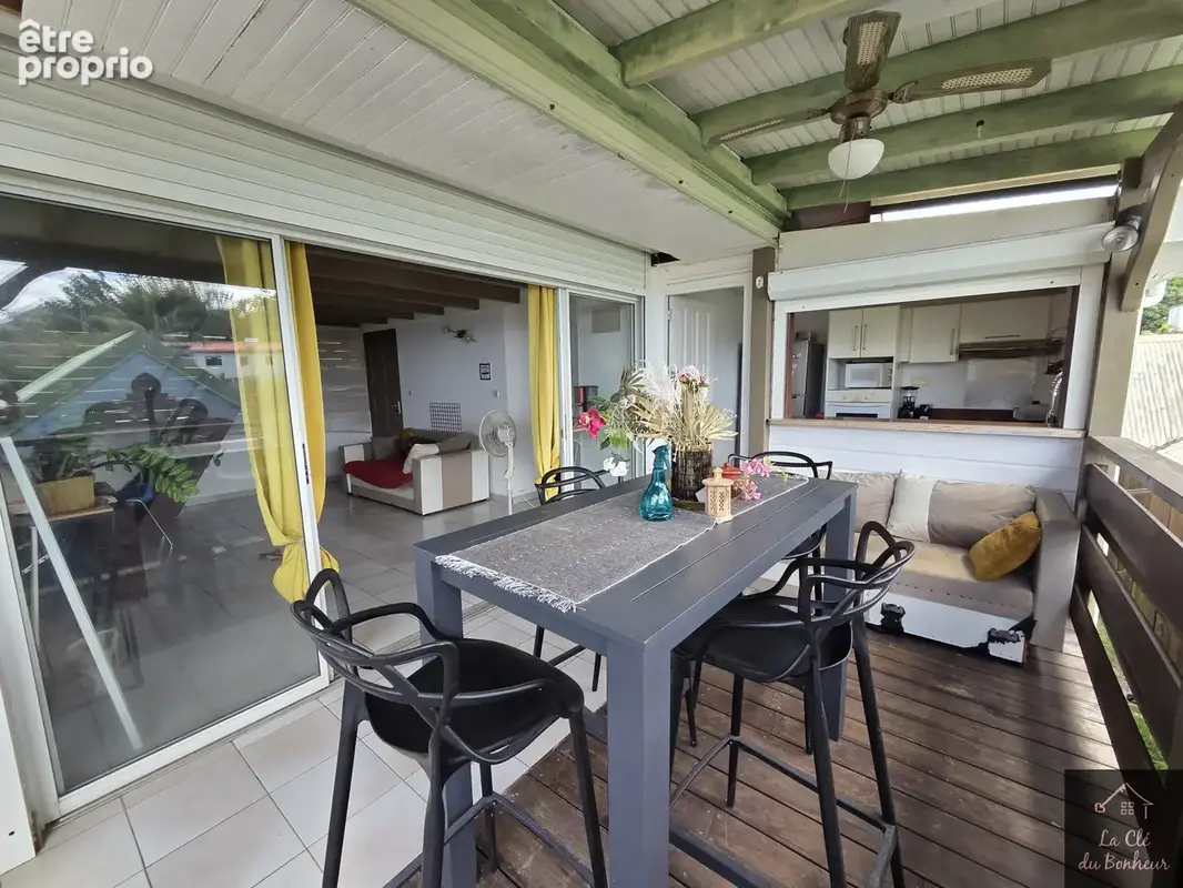 Le Carbet   Maison T3 bis avec vue mer, jardin privatif et piscine - photo 10