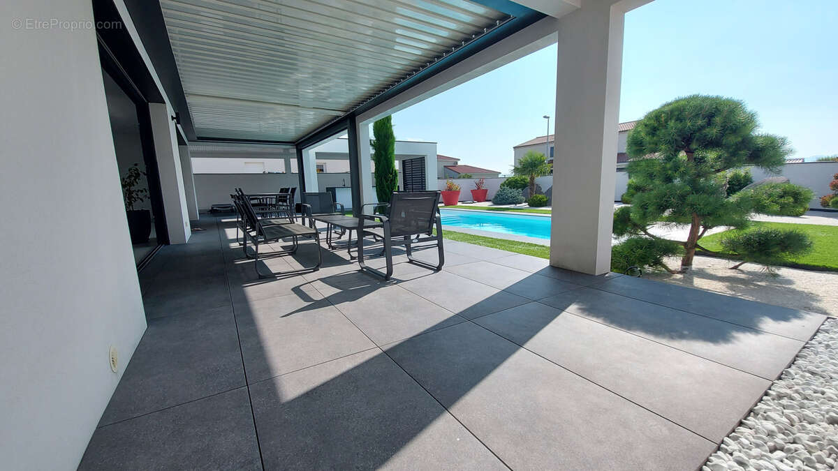 Maison à PONT-DU-CHATEAU