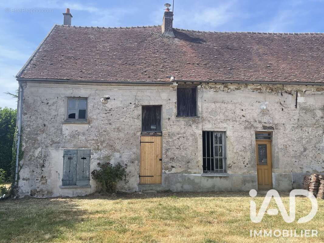 Maison 164 m² à Boissy-Le-Chatel  - photo 3