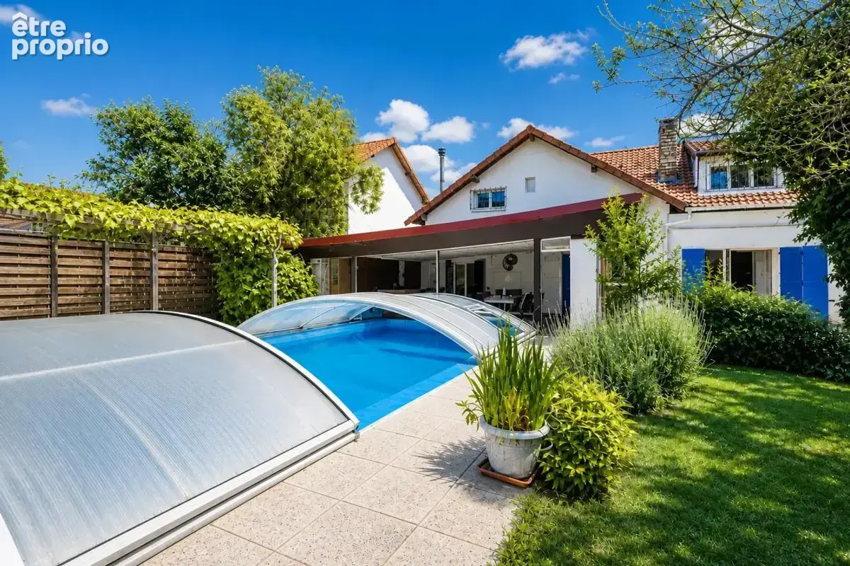 Maison 5 pièces 131 m² · à Sarcelles · 131 m² · 370 000 €