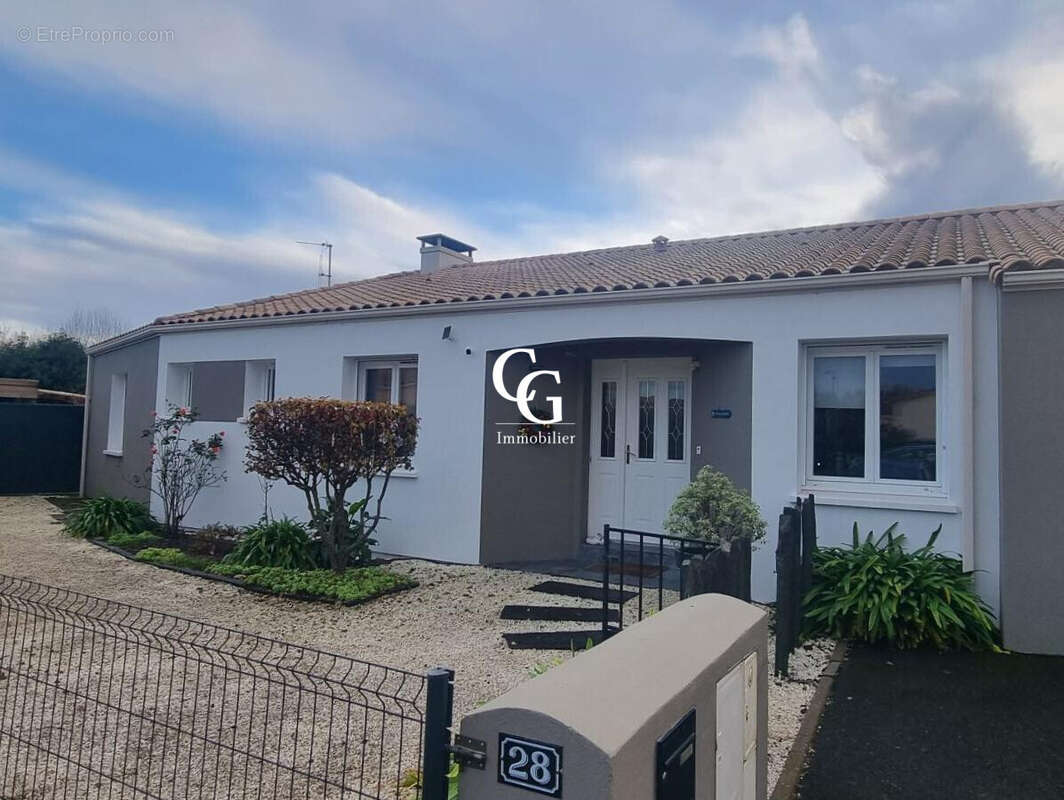 Maison à BOUAYE
