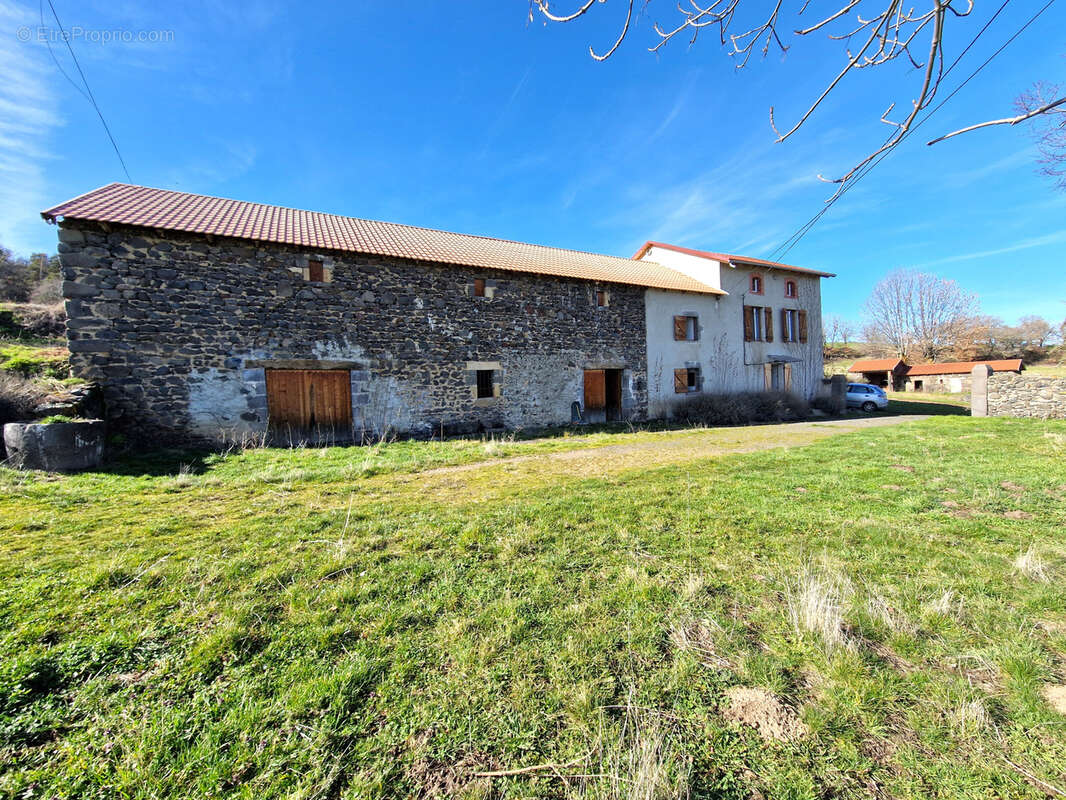 Maison à AURIAC-L'EGLISE