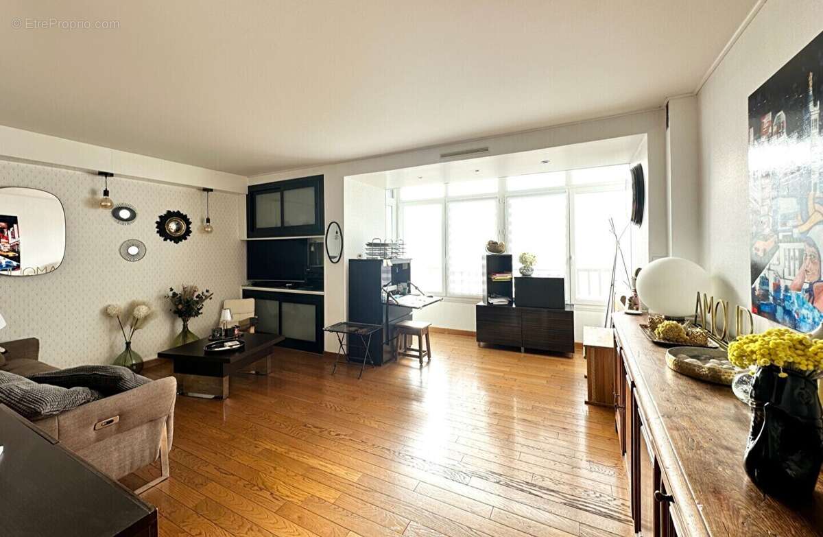 Appartement à MARSEILLE-7E