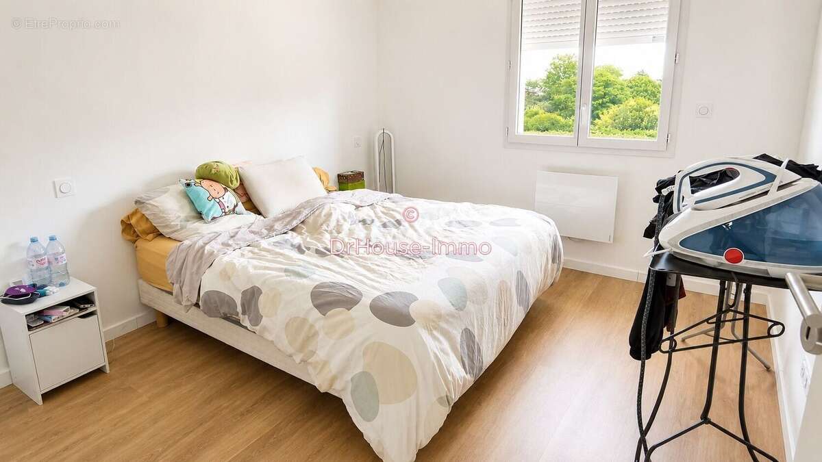 Maison 100 m² à Saint-Andre-De-Cubzac  - photo 8