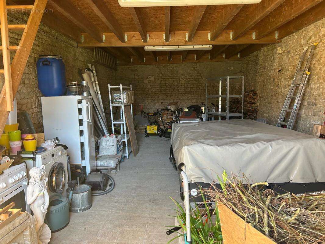 Maison à COULONGES-SUR-L'AUTIZE