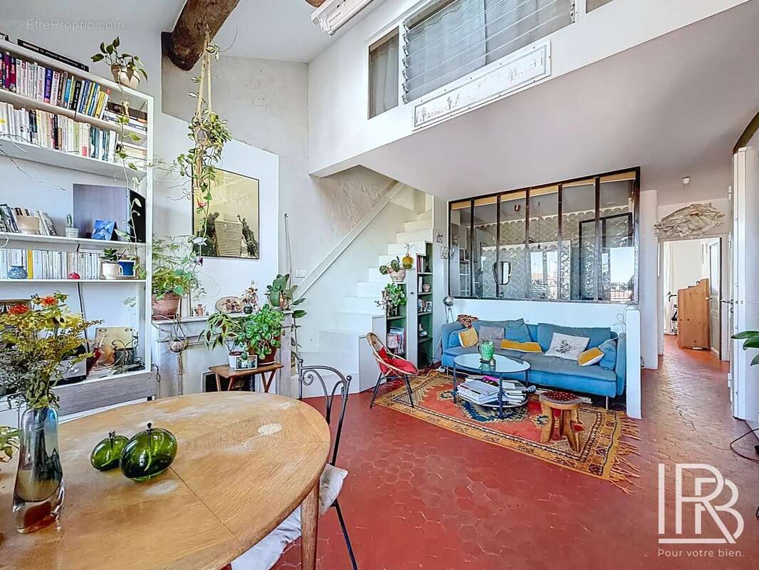 Appartement à MARSEILLE-6E