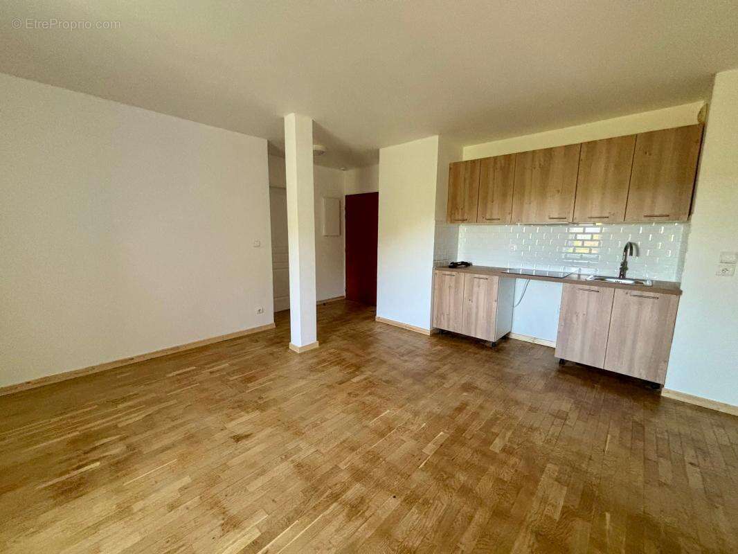 Appartement à AUVERS-SAINT-GEORGES