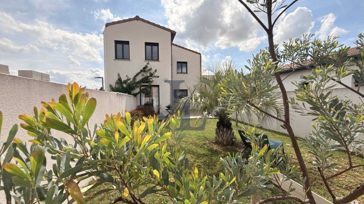 Maison à PORTES-LES-VALENCE