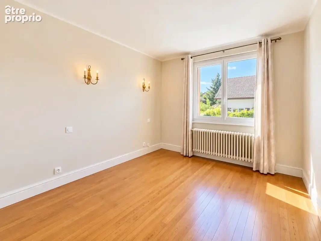 Maison 155 m²  T5 avec deux studios indépendants – GAILLARD (74) - photo 6