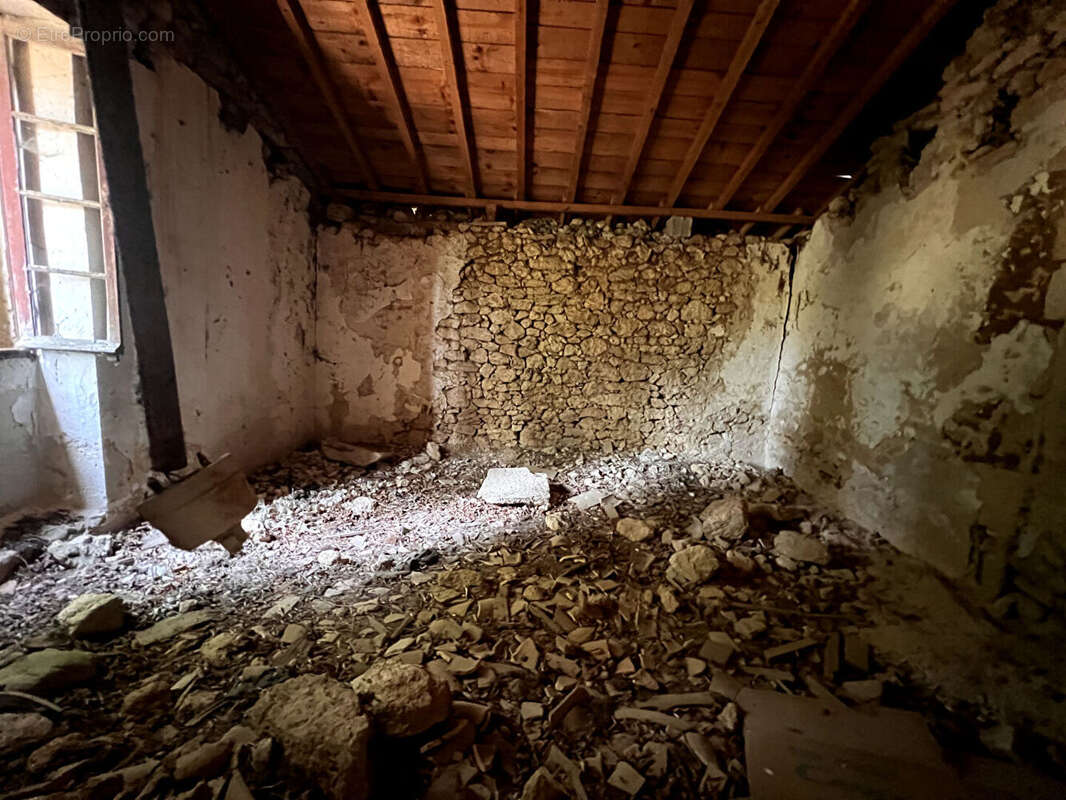 Propriété en pierre avec potentiel exceptionnel - photo 10