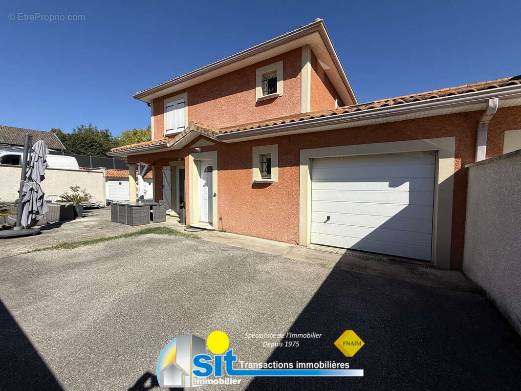 Villa100m2 habitables avec piscine - CHONAS L'AMBALLAN - photo 6
