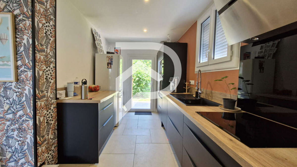 Maison de plain-pied rénovée 4 pièces 89 m² centre ORTHEZ - photo 5