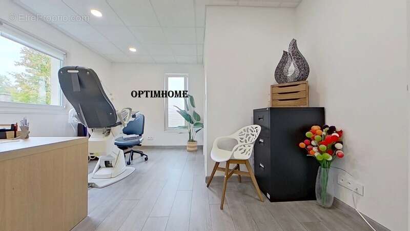 Commerce à TUCQUEGNIEUX