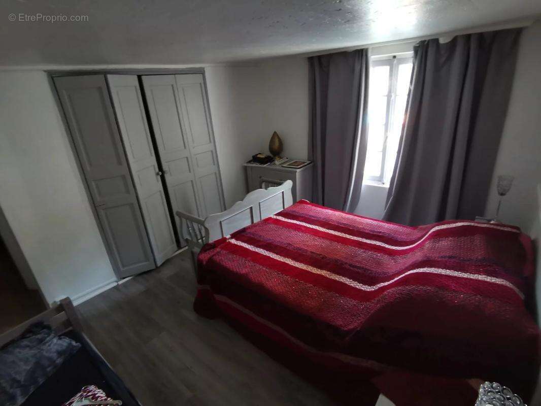 Commerce à ETREPILLY