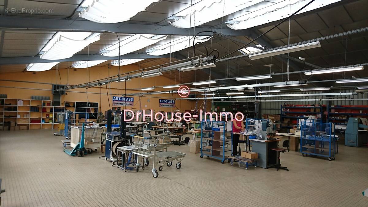 Commerce à SAINT-FLORENT-LE-VIEIL