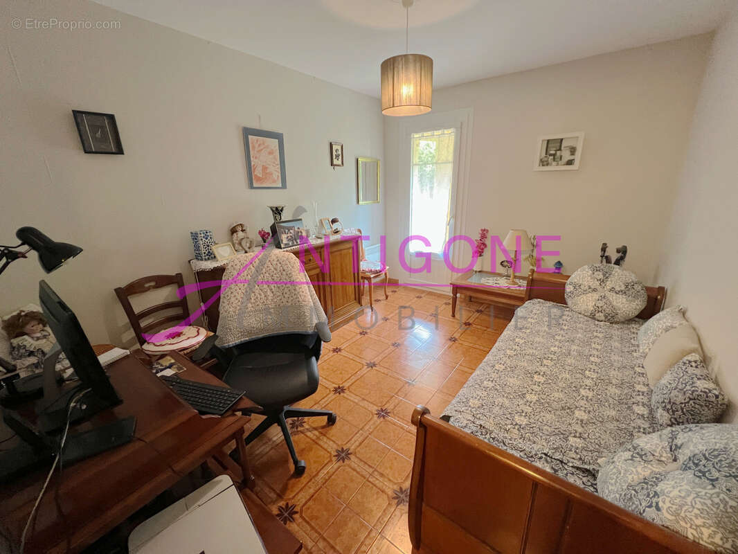 Autre à SANARY-SUR-MER