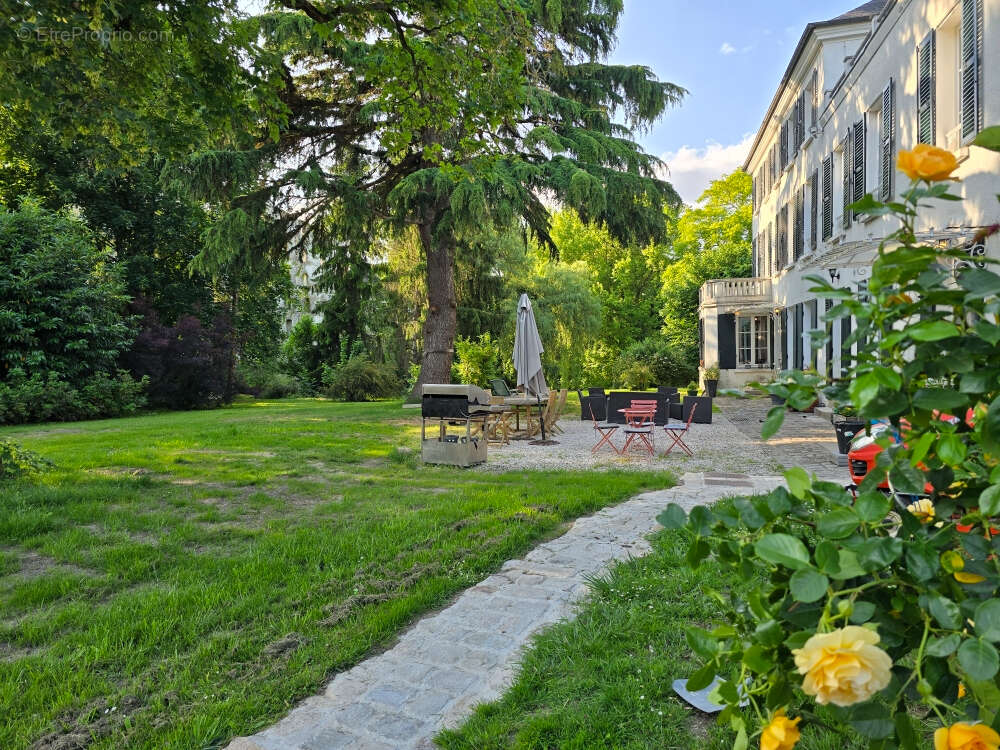 Maison à BOURAY-SUR-JUINE