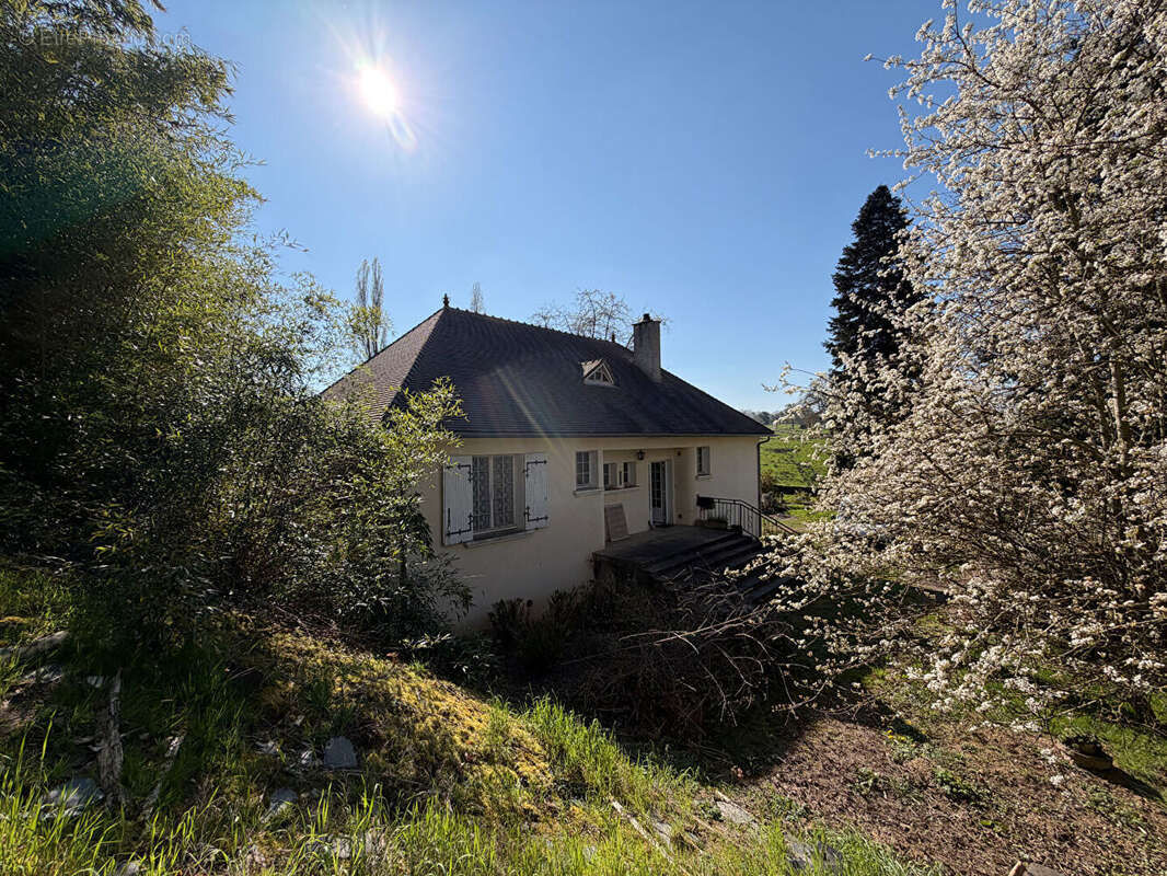 Maison à SAINT-DESIRE