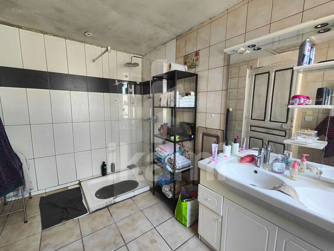 Ensemble immobilier avec terrain de 1 000 m2 et stationnement - photo 18