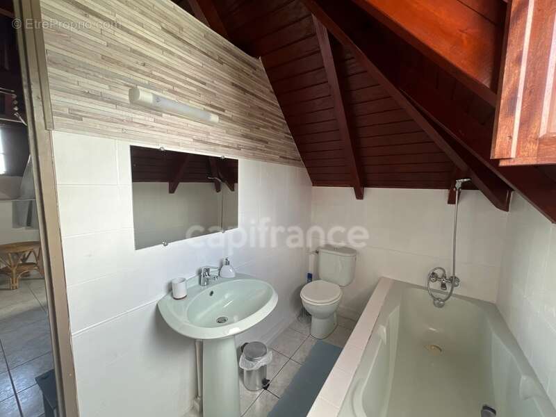 Dpt Guadeloupe (971), à vendre SAINT-FRANCOIS, villa 3 suites avec piscine et jacuzzi - photo 19