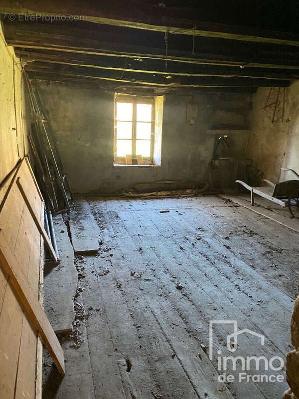Maison à MONTAGNA-LE-TEMPLIER