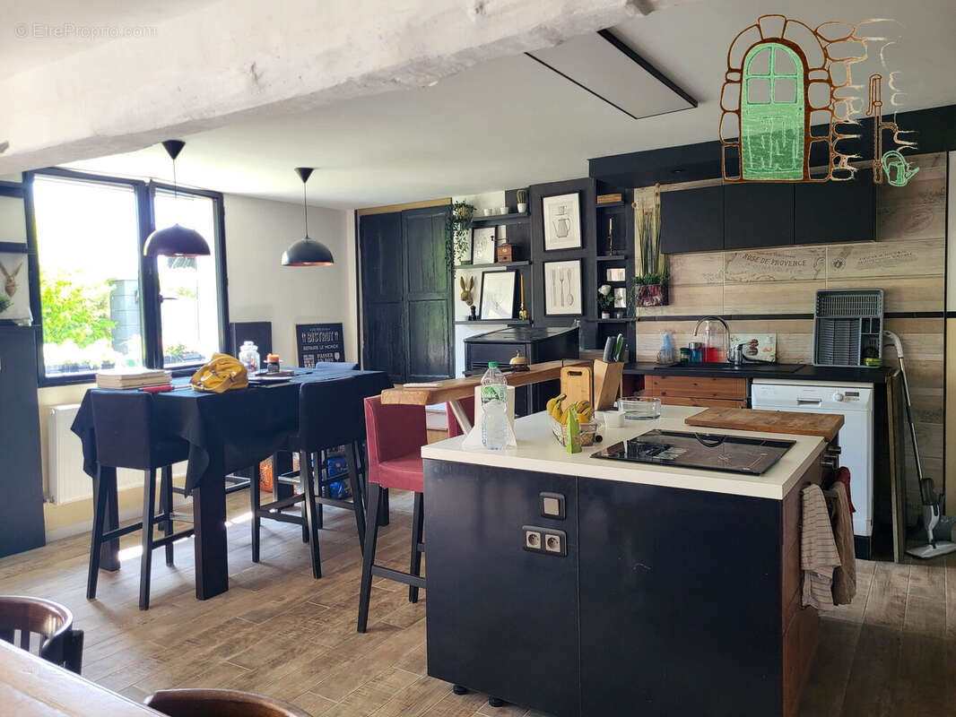 Maison 113 m² à Saint-Marc-Du-Cor  - photo 5