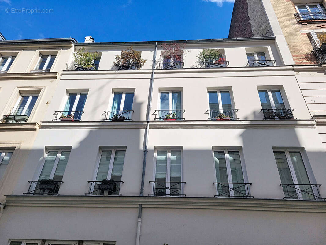 Appartement à PARIS-17E