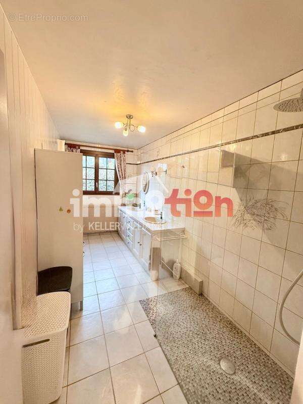 Maison à HUCHENNEVILLE