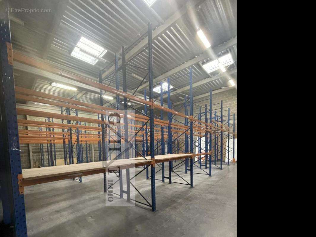 Commerce à MERY-SUR-OISE