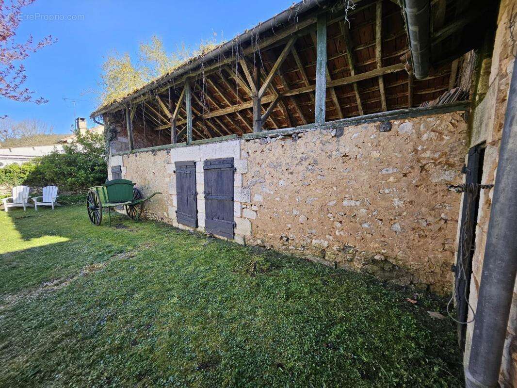 Maison à ANTONNE-ET-TRIGONANT