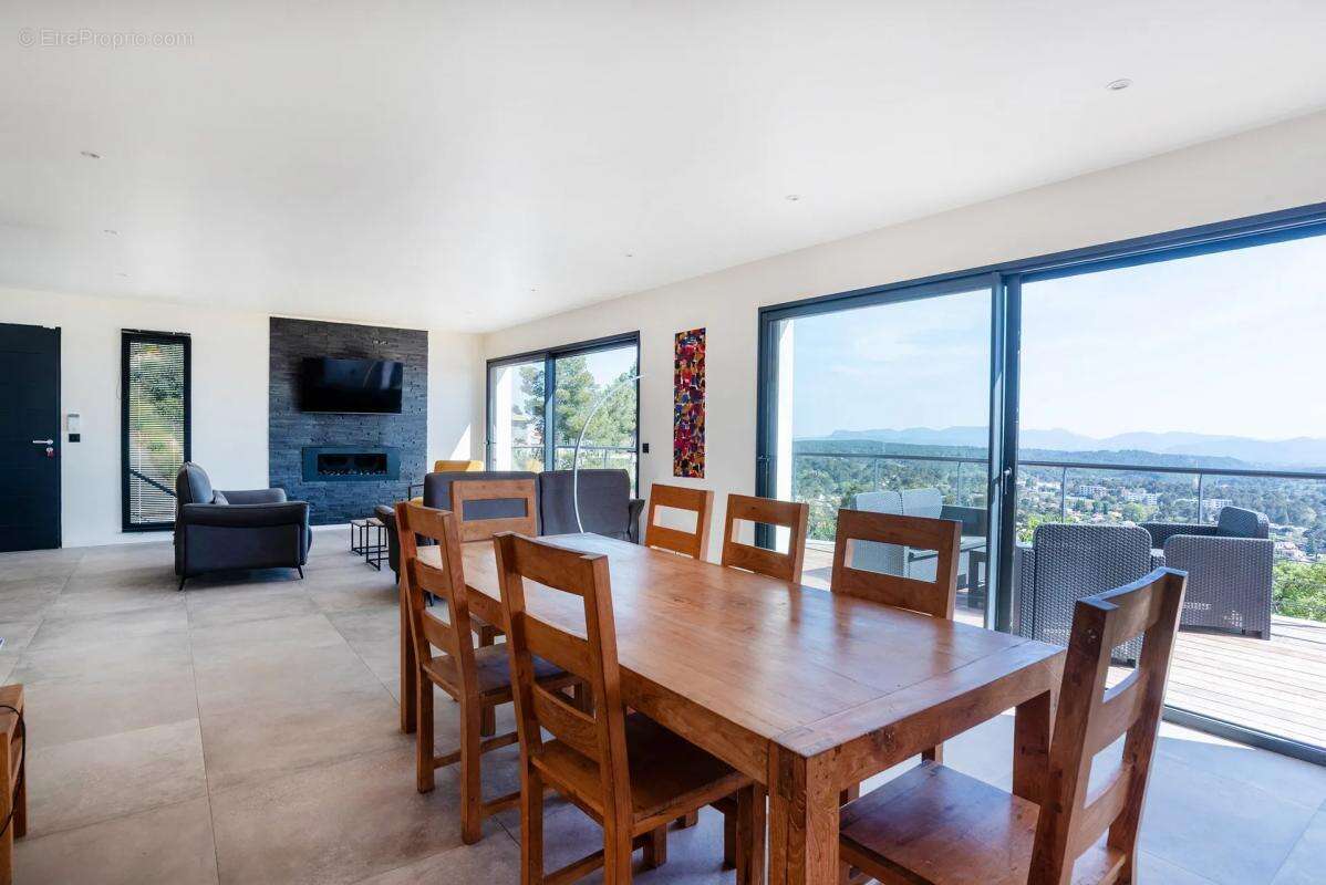 Maison à DRAGUIGNAN