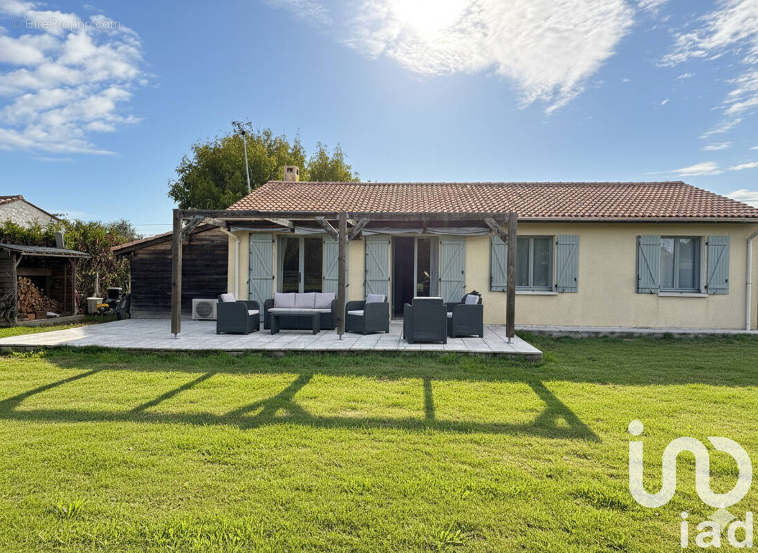 Photo 1 - Maison à IZON