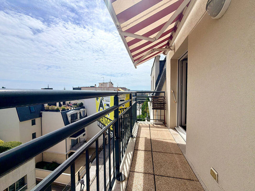 Appartement à SARTROUVILLE