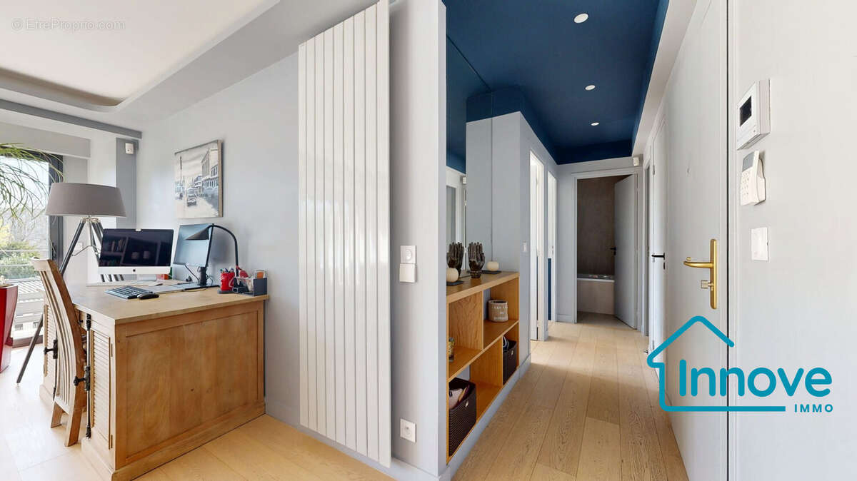 Appartement à VERSAILLES