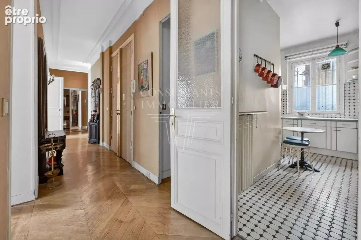 Paris vi. luxembourg. appartement de charme cinq pièces à rénover - photo 7