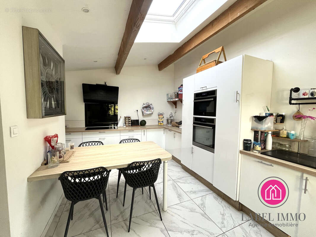 Maison 184 m² à Hergnies  - photo 4