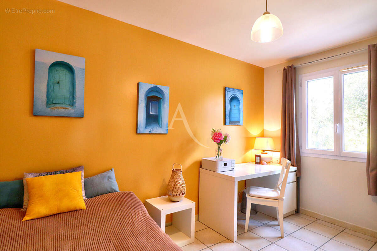 Villa t4 lumineuse au calme avec jardin de 1300m2 piscine et atelier - photo 15