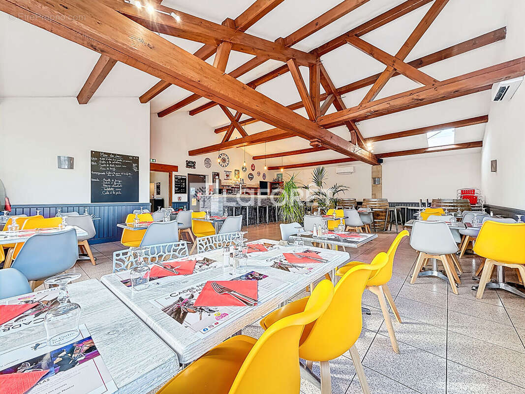 Commerce à DOUE-LA-FONTAINE