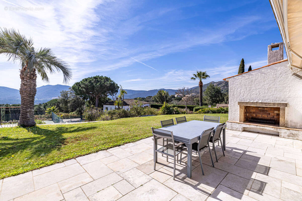 Maison à PLAN-DE-LA-TOUR