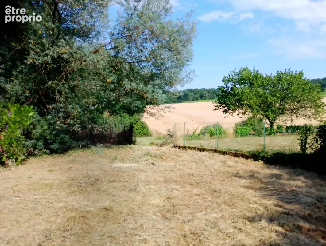 Terrain constructible près de Jonzac - photo 2