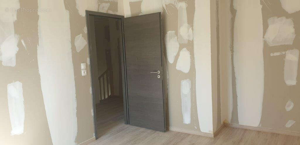 Maison à ROUSSY-LE-VILLAGE