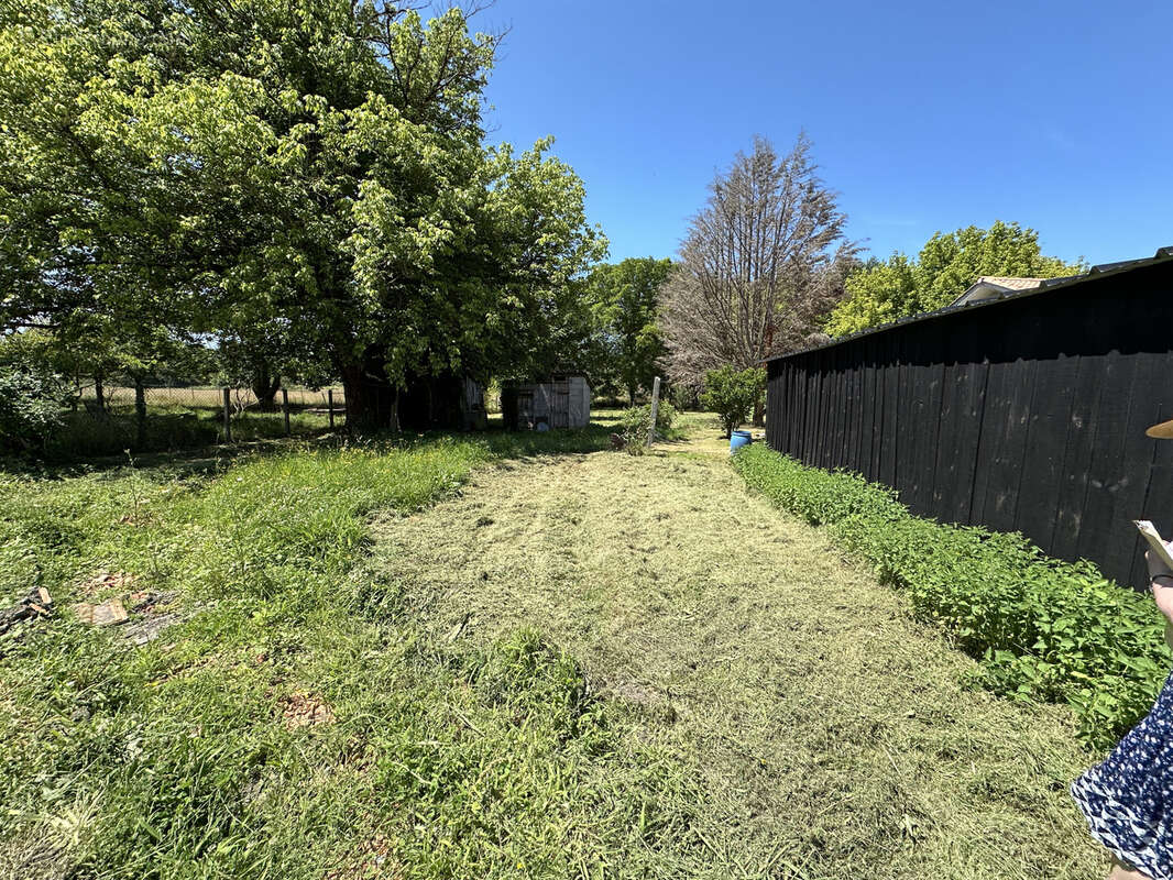 Maison à LA ROCHE-CHALAIS