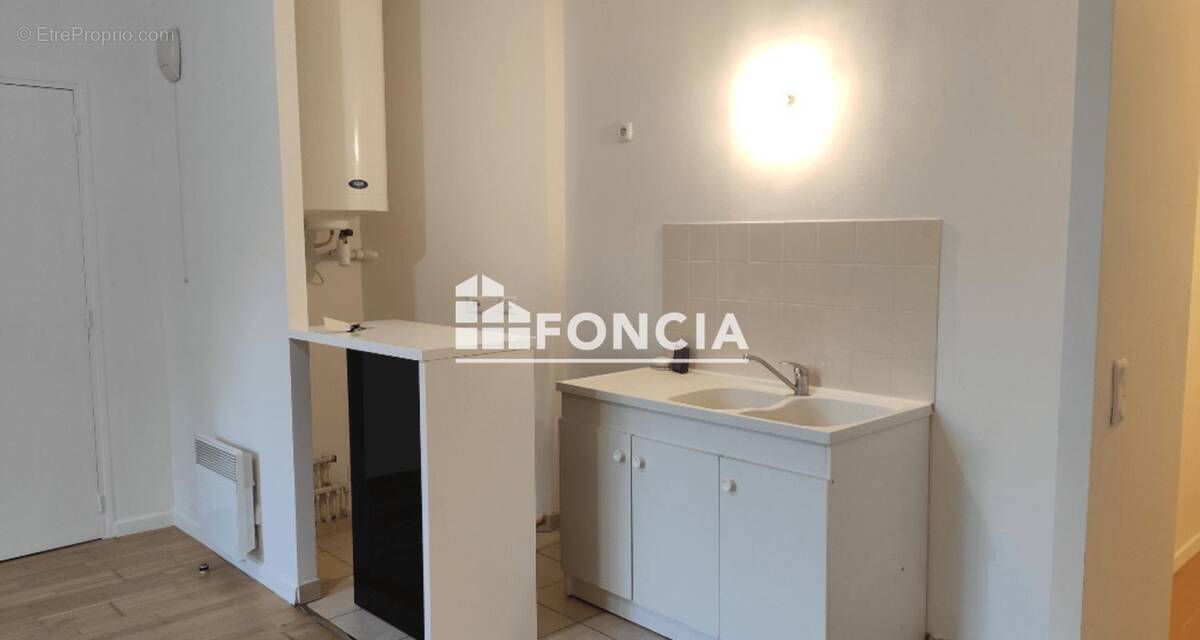 Appartement à MORIGNY-CHAMPIGNY